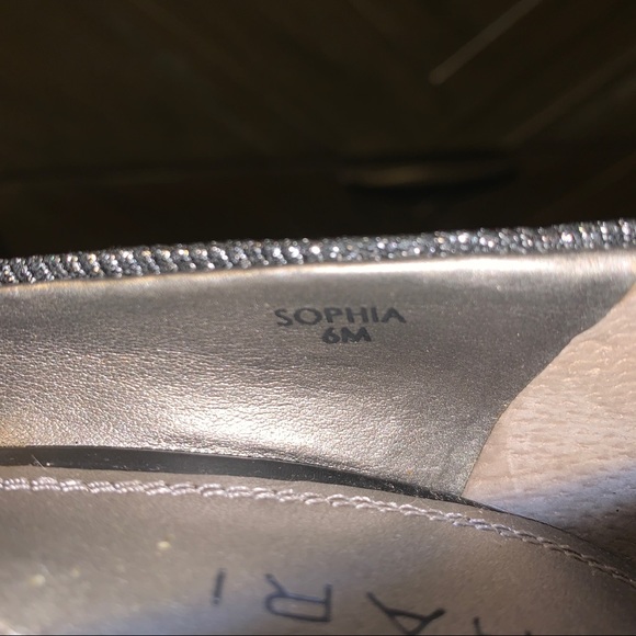 Tahari Sophia Silver Platform Pumps High Heels 6M - Picture 7 of 8